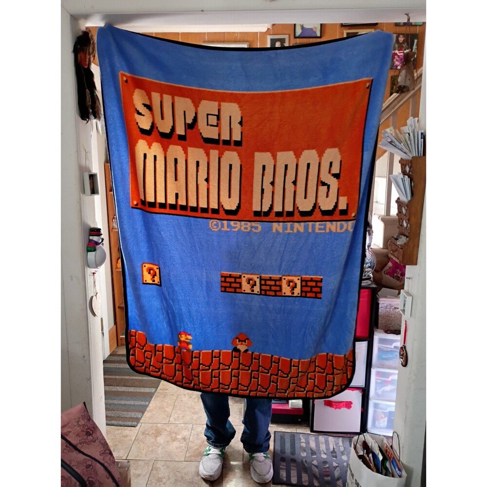 Super Mario bros blanket amazing condition